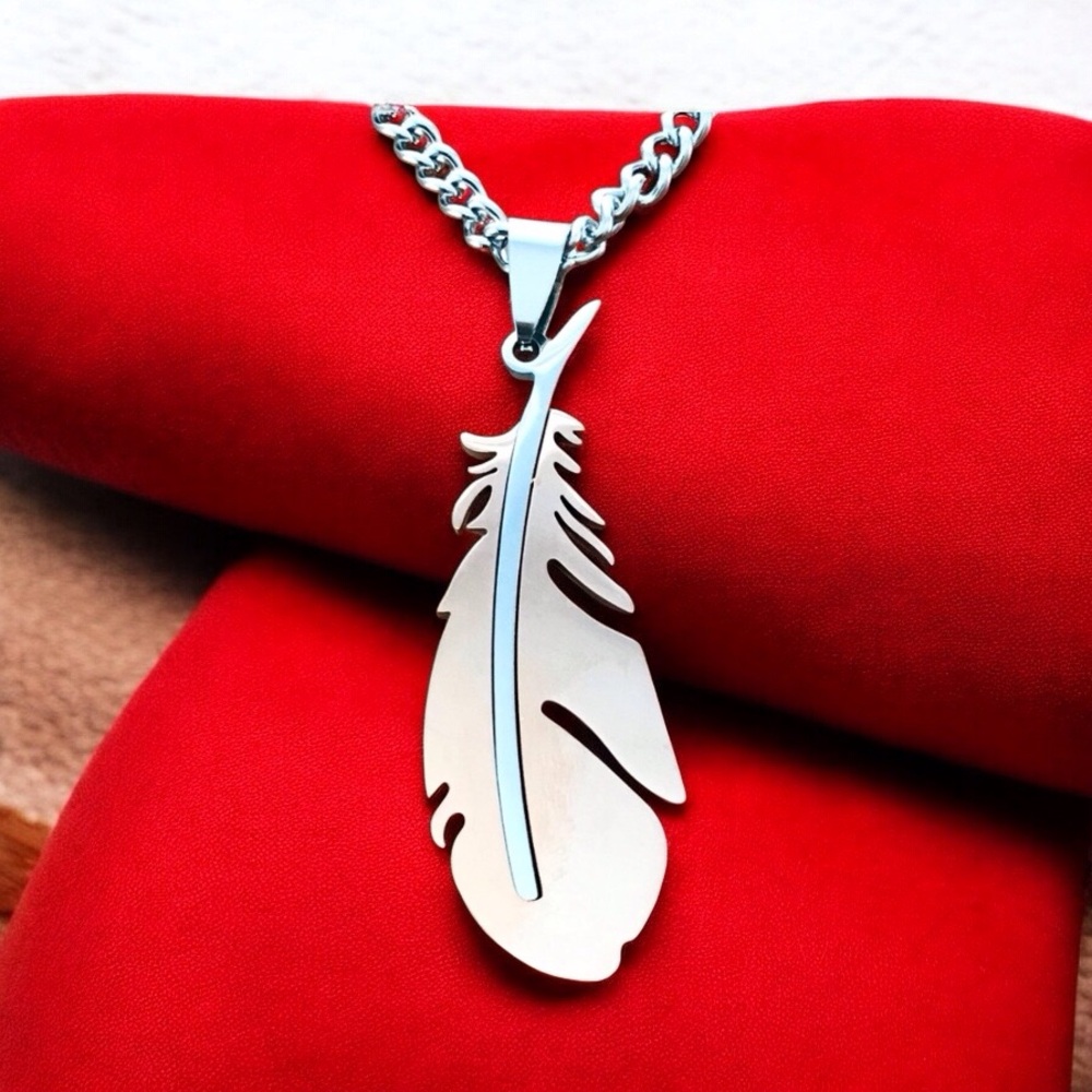 🆕 Feather Pendant Necklace Stainless Steel